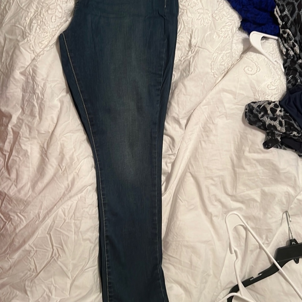 Levi’s pull on skinny jeans
